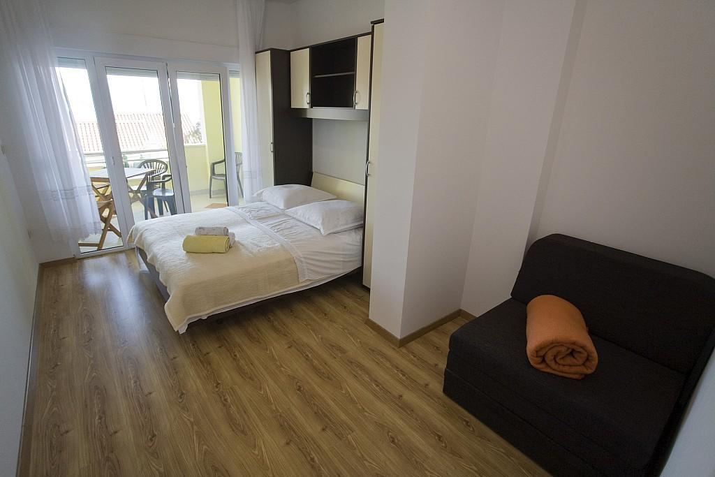 Apartments Rubic โอมิช ห้อง รูปภาพ