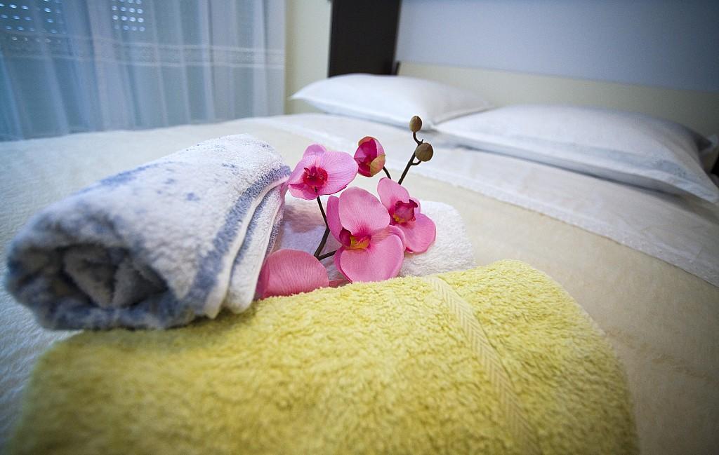 Apartments Rubic โอมิช ห้อง รูปภาพ