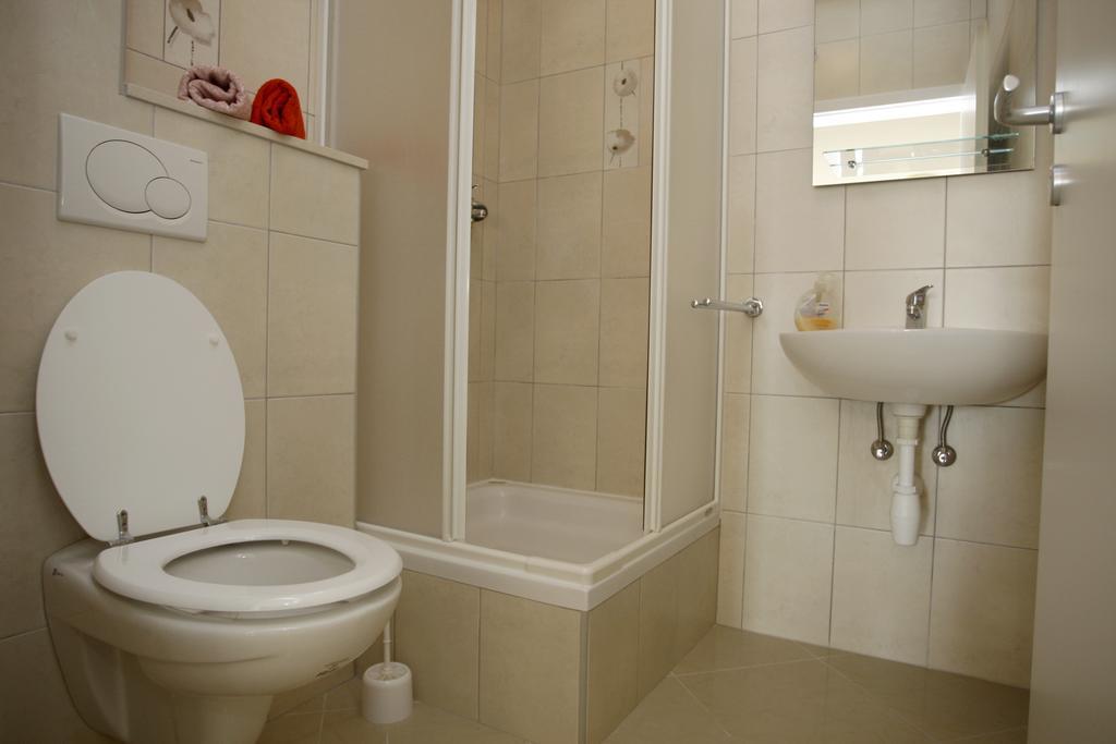 Apartments Rubic โอมิช ห้อง รูปภาพ